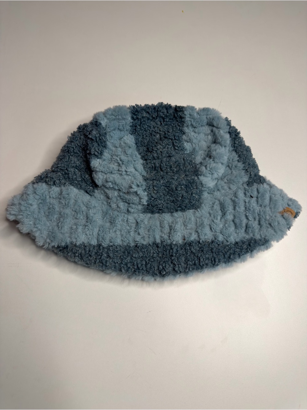 Source Unknown Two-Tone Blue Sherpa Bucket Hat